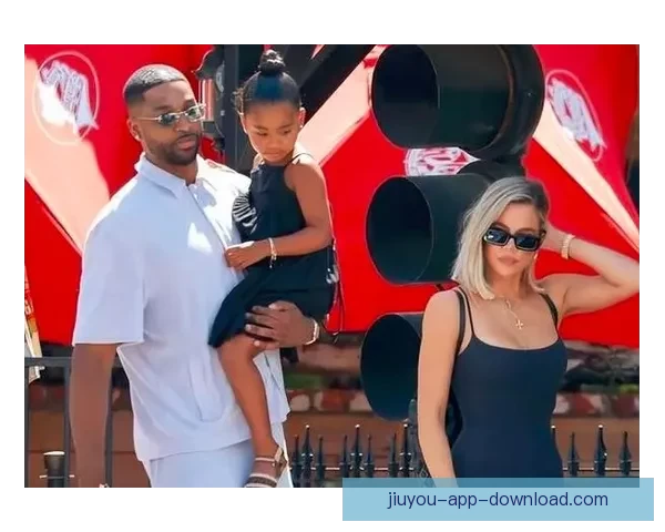 TT亲自回应卡戴珊魔咒质疑坦言不后悔与科勒恋情并与三位孩子母亲保持友好关系