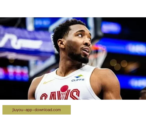 活塞官方：坎宁安左肺气胸确诊两周后将复查