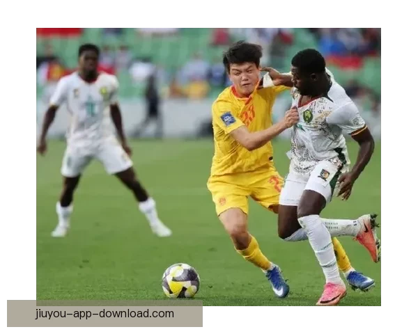 FIFA系列赛国足开局不利九分钟内连丢两球遭喀麦隆零封